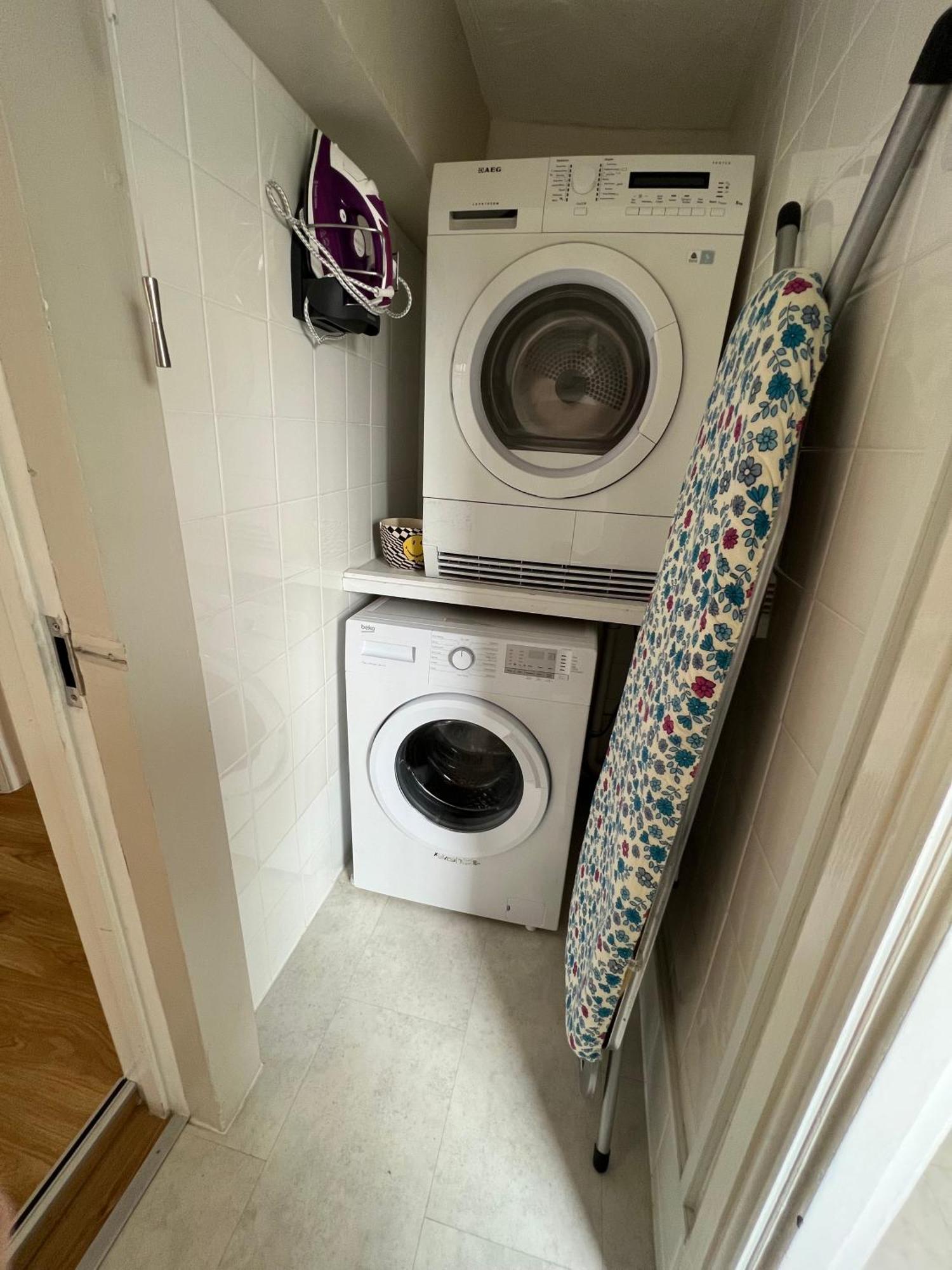 Stay In Yeovil Town Centre, Large 2 Bd Apt With Parking, Sleeps 4 Exterior photo